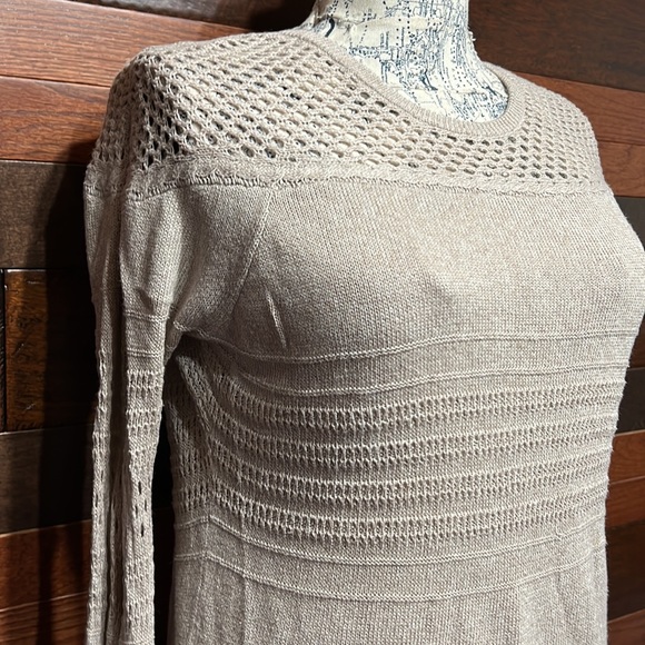 Knox Rose Scoop Neck Long Sleeve Knitted Cream Colored Sweater - Picture 5 of 11